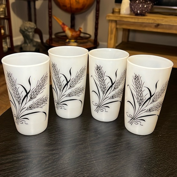 4 VTG Hazel Atlas Milk Glass Farmhouse Wheat Design Tumblers Drinking Glasses - Picture 2 of 10